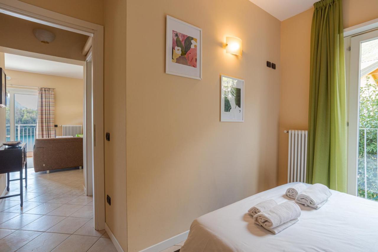 Lake Como Apartment With Balcony And Private Parking Ossuccio Eksteriør billede