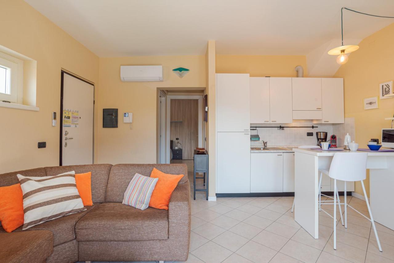 Lake Como Apartment With Balcony And Private Parking Ossuccio Eksteriør billede