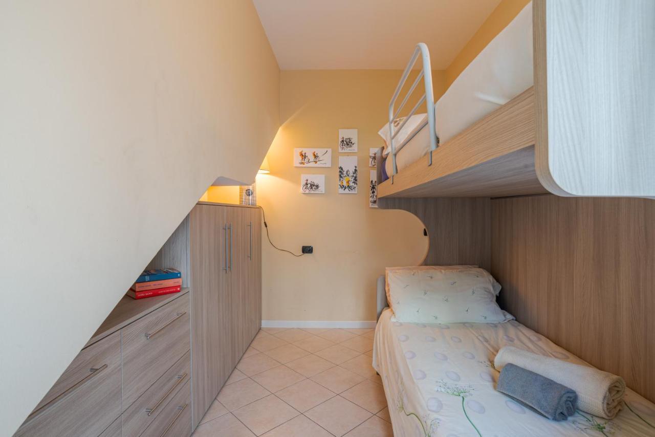 Lake Como Apartment With Balcony And Private Parking Ossuccio Eksteriør billede